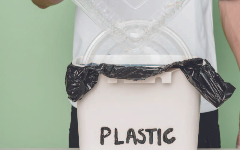 When recycling, remember to do it effectively and separate your trash according to its materials.